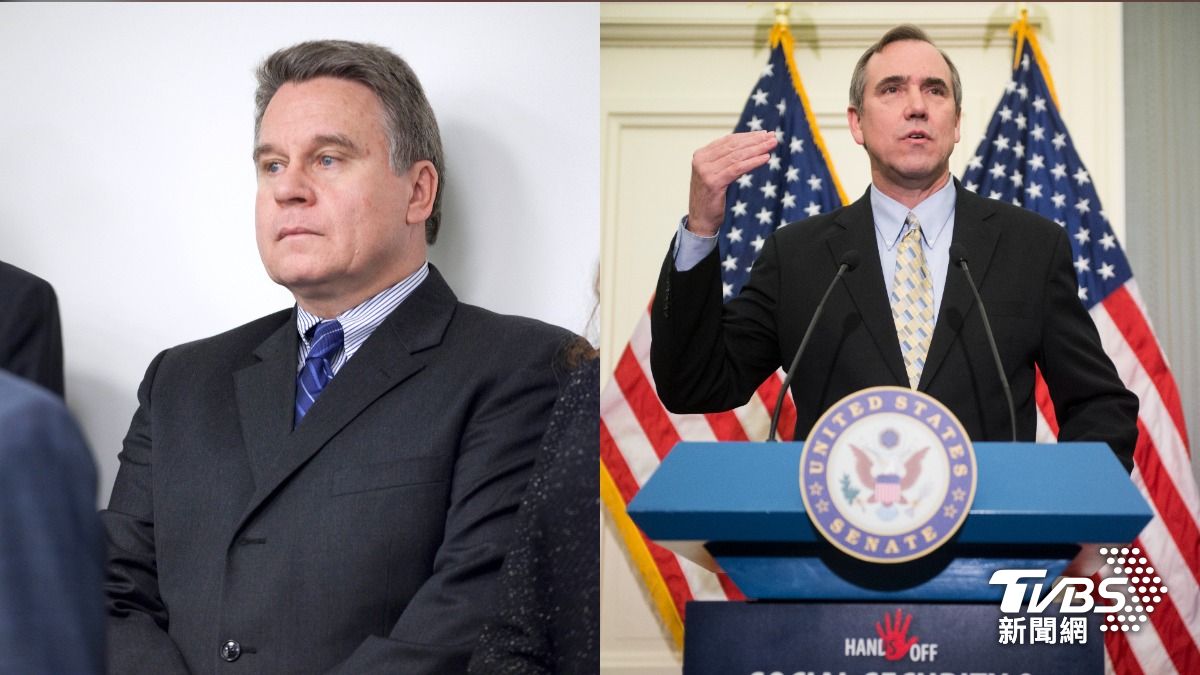 CECC共同主席共和黨籍眾議員史密斯(Christopher Smith)與民主黨籍參議員默克利(Jeff Merkley)。(圖/達志影像美聯社)