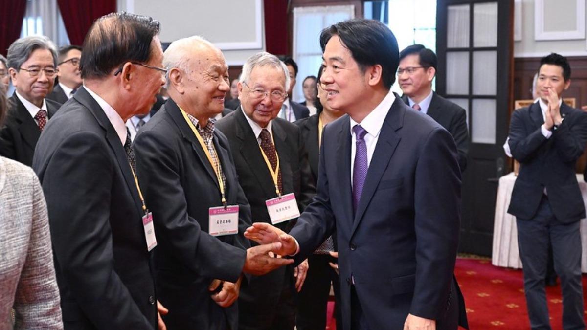 國策顧問悄多4人!媒體人揭奇特現象:「賴友友」取才新管道