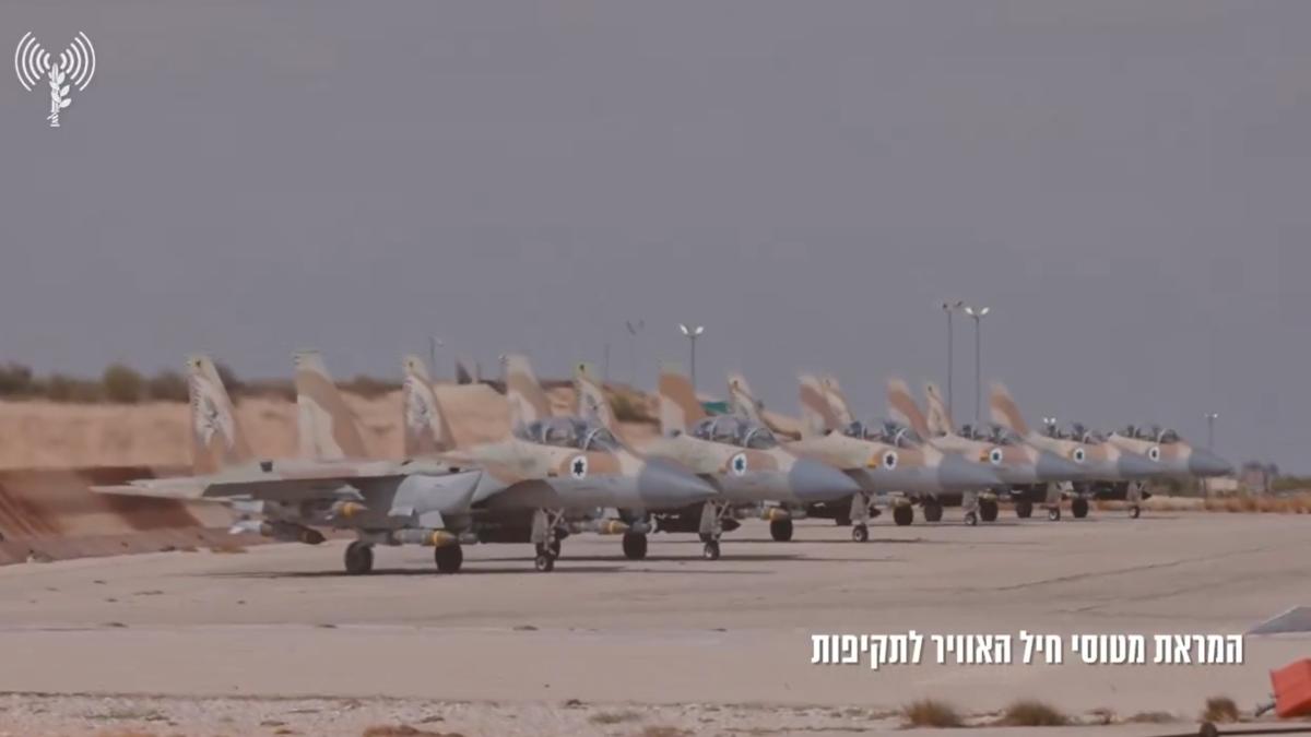 遭哈瑪斯襲擊一周年 以色列出動百架F-15、F-16炸黎巴嫩