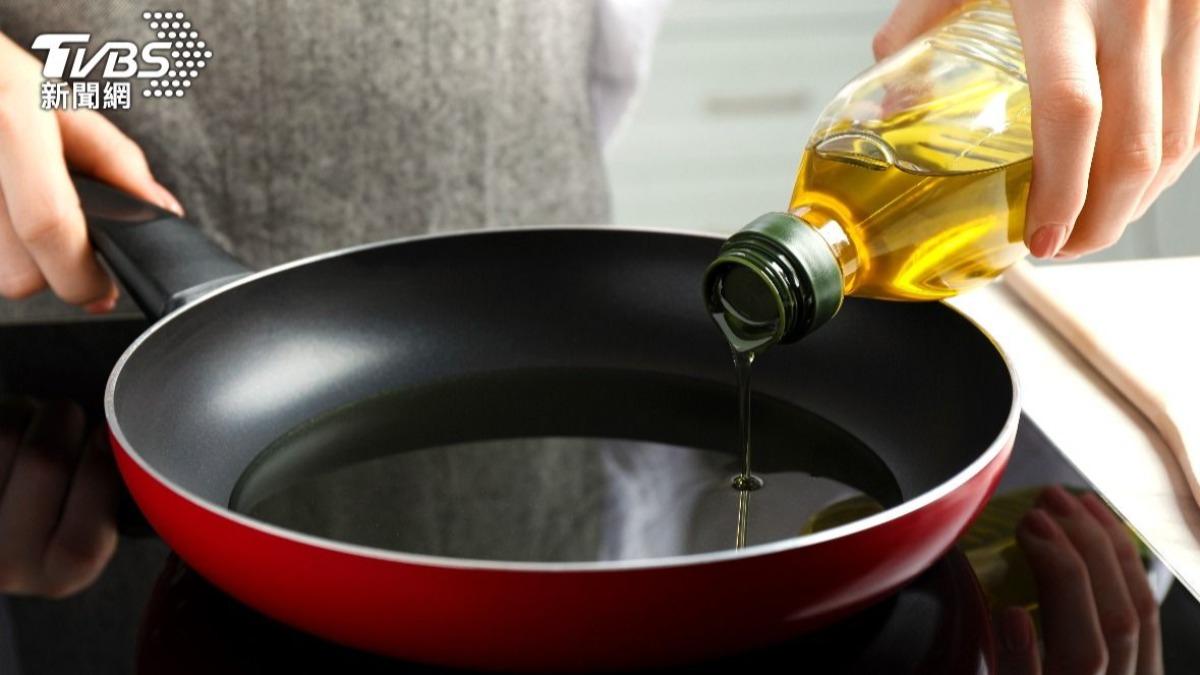 烹飪油煙也是影響因素。（示意圖／shutterstock 達志影像）