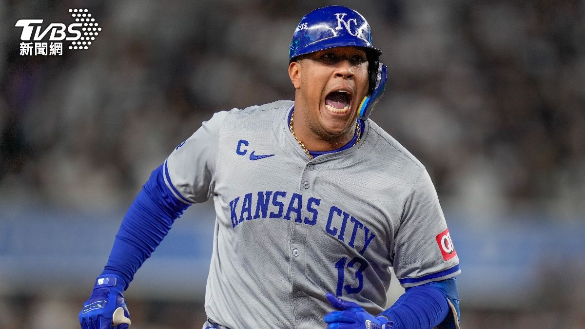 皇家老將培瑞茲(Salvador Perez)上次在季後賽開轟已是2015奪冠年。(圖/達志影像美聯社)