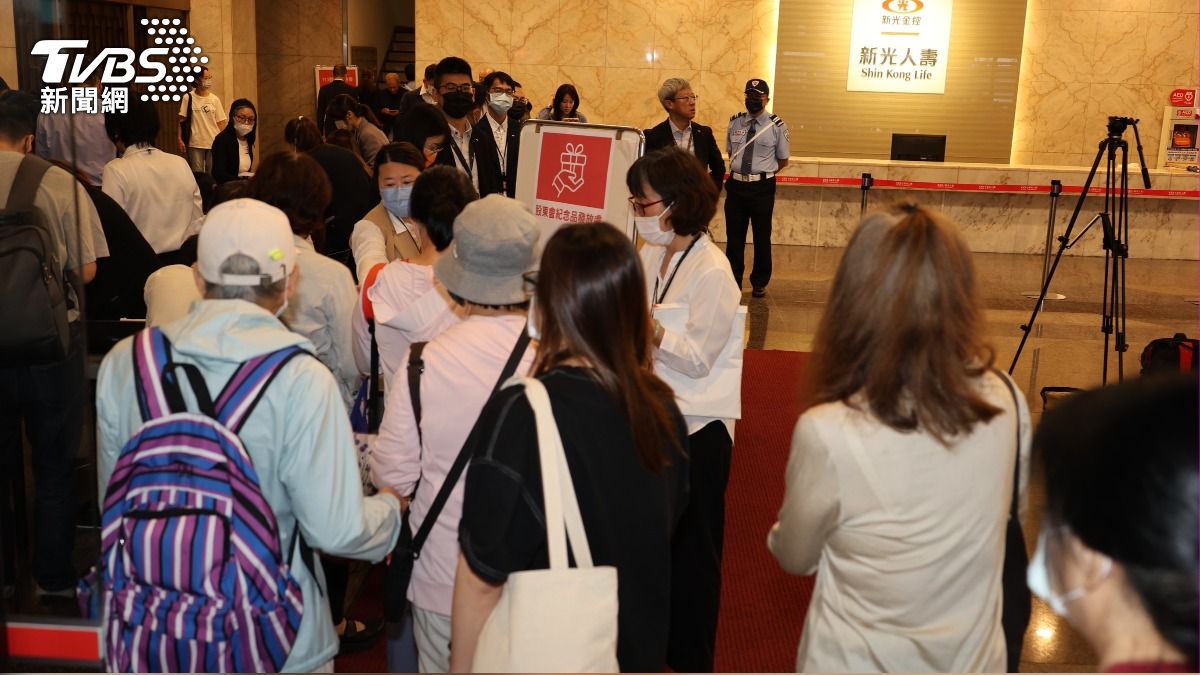新光金控金舉行股東臨時會。(圖/潘建樺攝)
