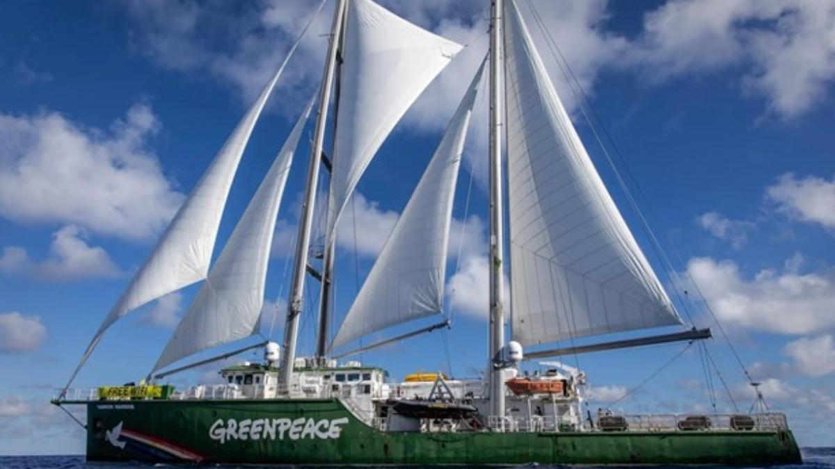 彩虹勇士號(Rainbow Warrior)主要仰賴風力驅動,時時刻刻駐守全球環保倡議的最前線,同時肩負研究、調查、教育、行動等多重任務,是綠色和平最具標誌性環保研究船艦。(圖/綠色和平提供)