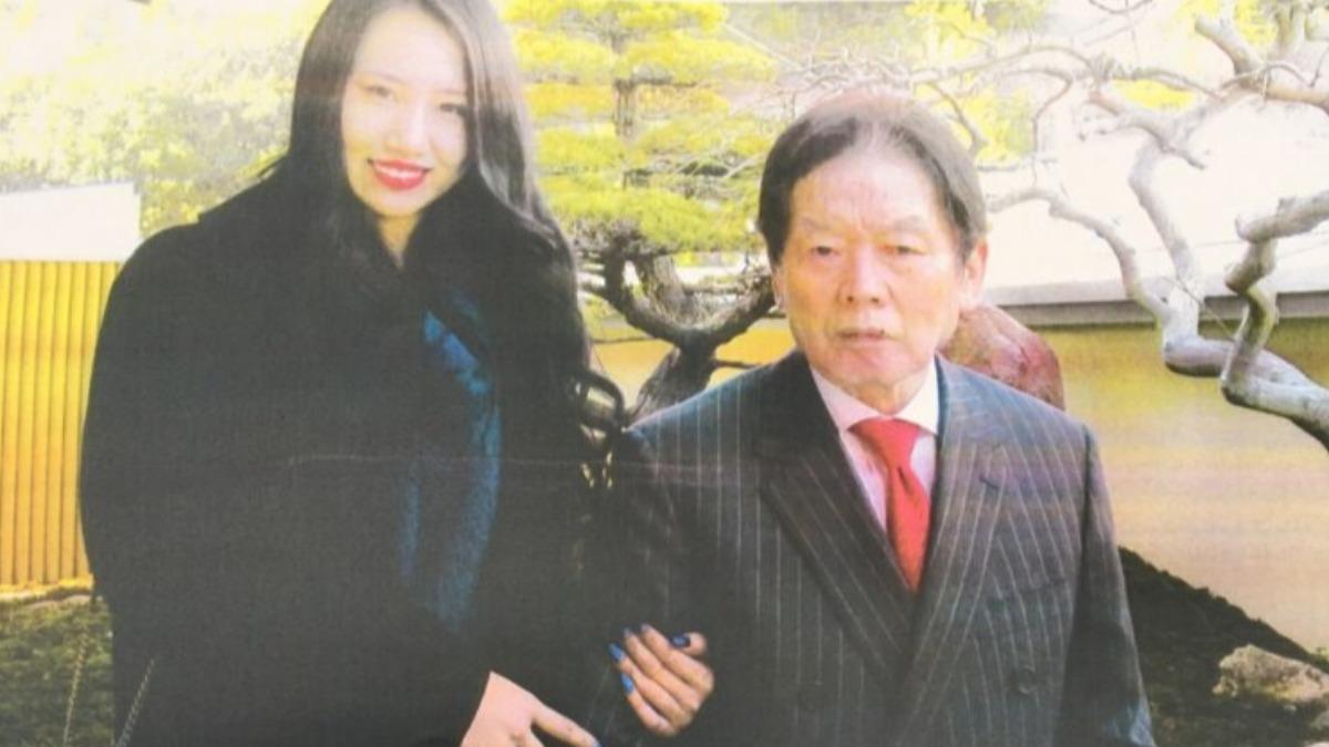日「4千人斬」富豪暴斃！小55歲AV嫩妻被控毒殺　女傭證詞曝