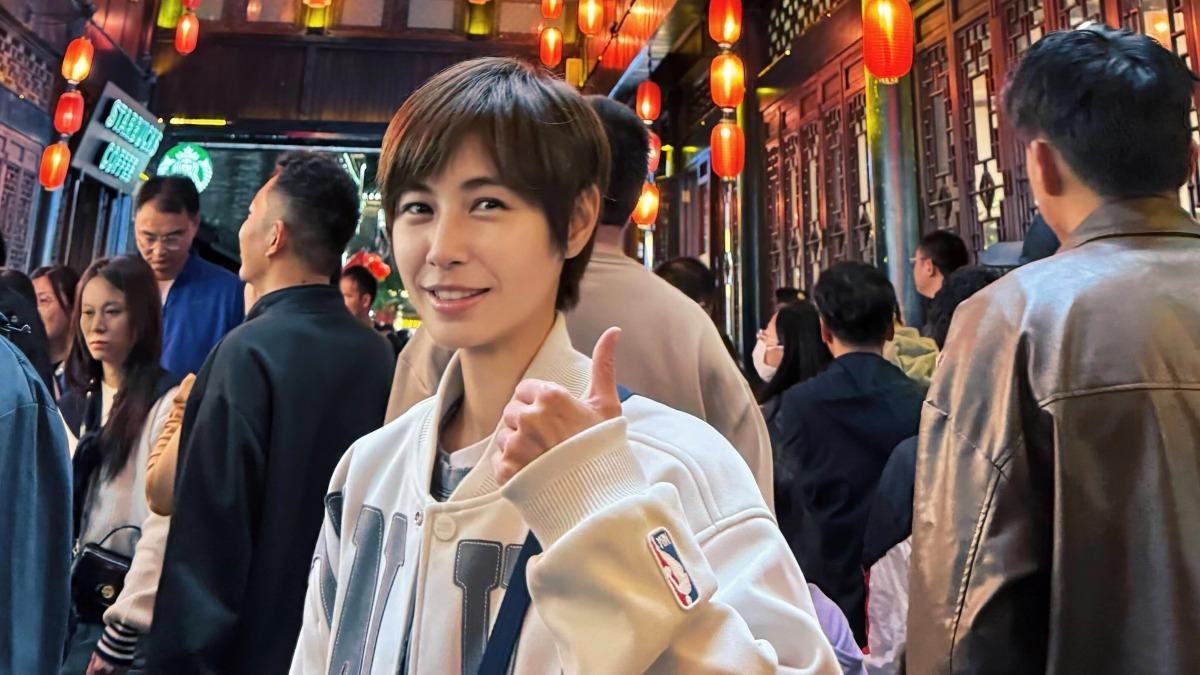 小魏走訪許多成都景點,擺脫「飯店宅」封號。(圖/相映國際提供)