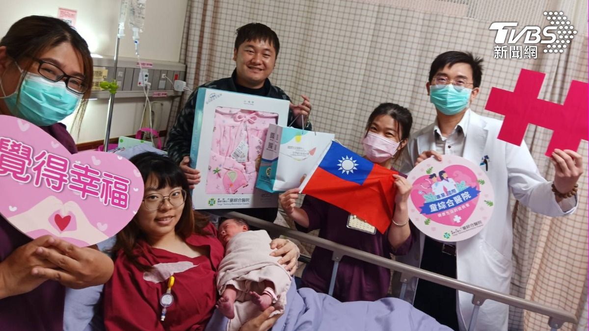 國慶寶寶來了!待產1天才生下 台中童綜合醫院上午迎5嬰