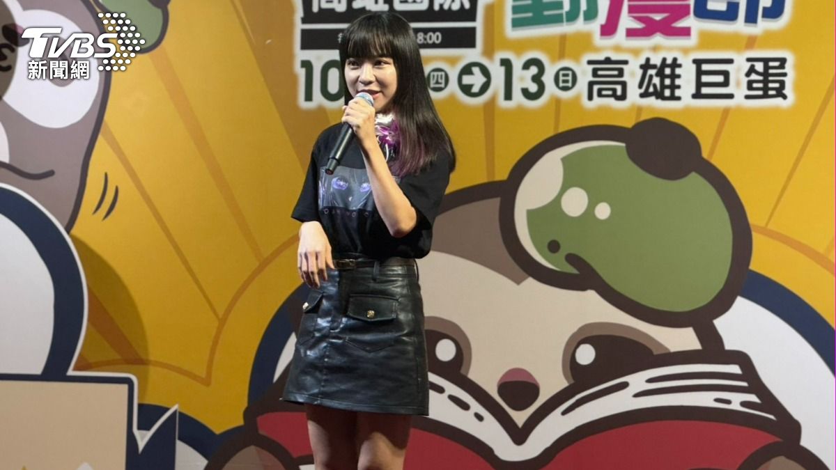 黃捷身穿「我推的孩子」衣服現身。(圖／林雅婷攝)