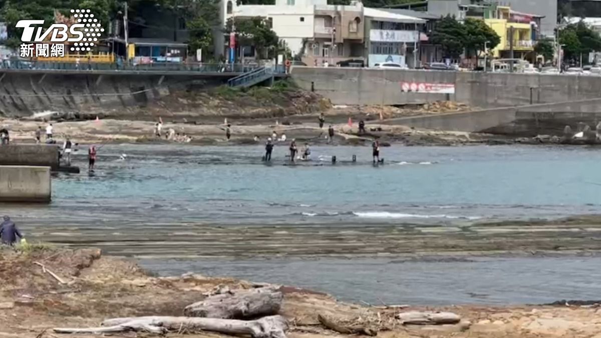 國慶日悲劇！男子相約友人基隆潛水　遭大浪捲走頭慘撞礁石亡