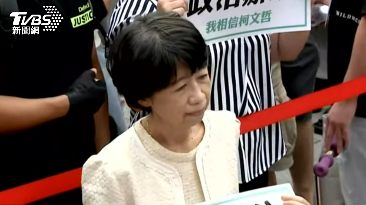 柯文哲妻子陳佩琪稍早也已抵達現場。(圖/TVBS)