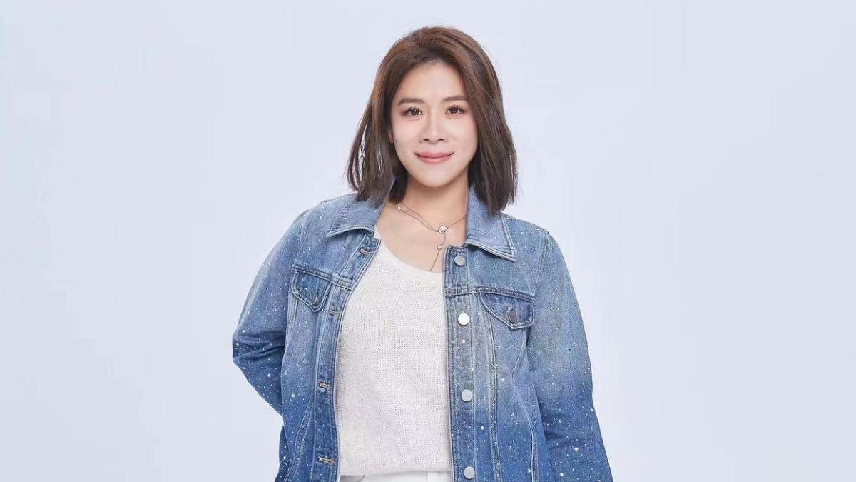 江美琪入行20多年經歷高低起伏，初心不變的她始終熱愛唱歌。（圖／華納音樂提供）