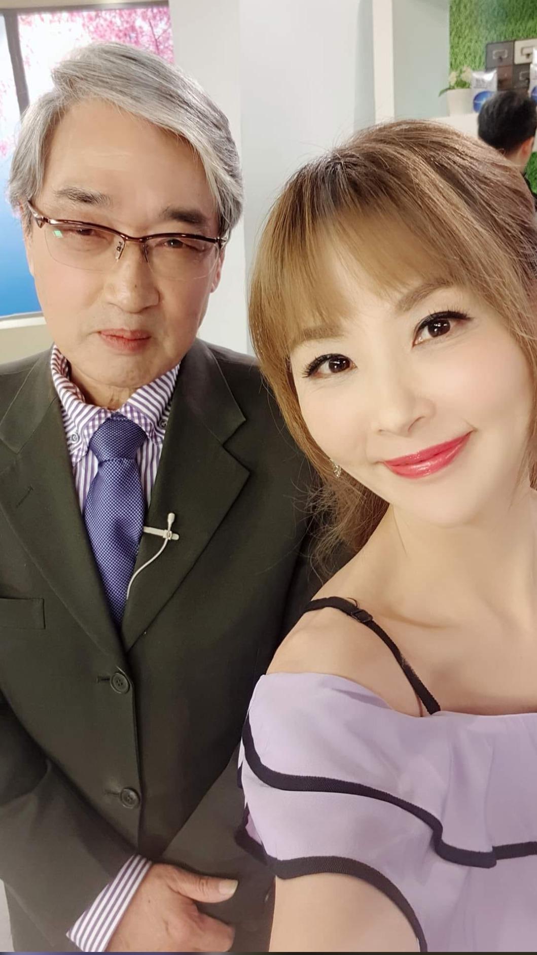 許聖梅和張友驊交情匪淺。(圖/翻攝自許聖梅臉書)