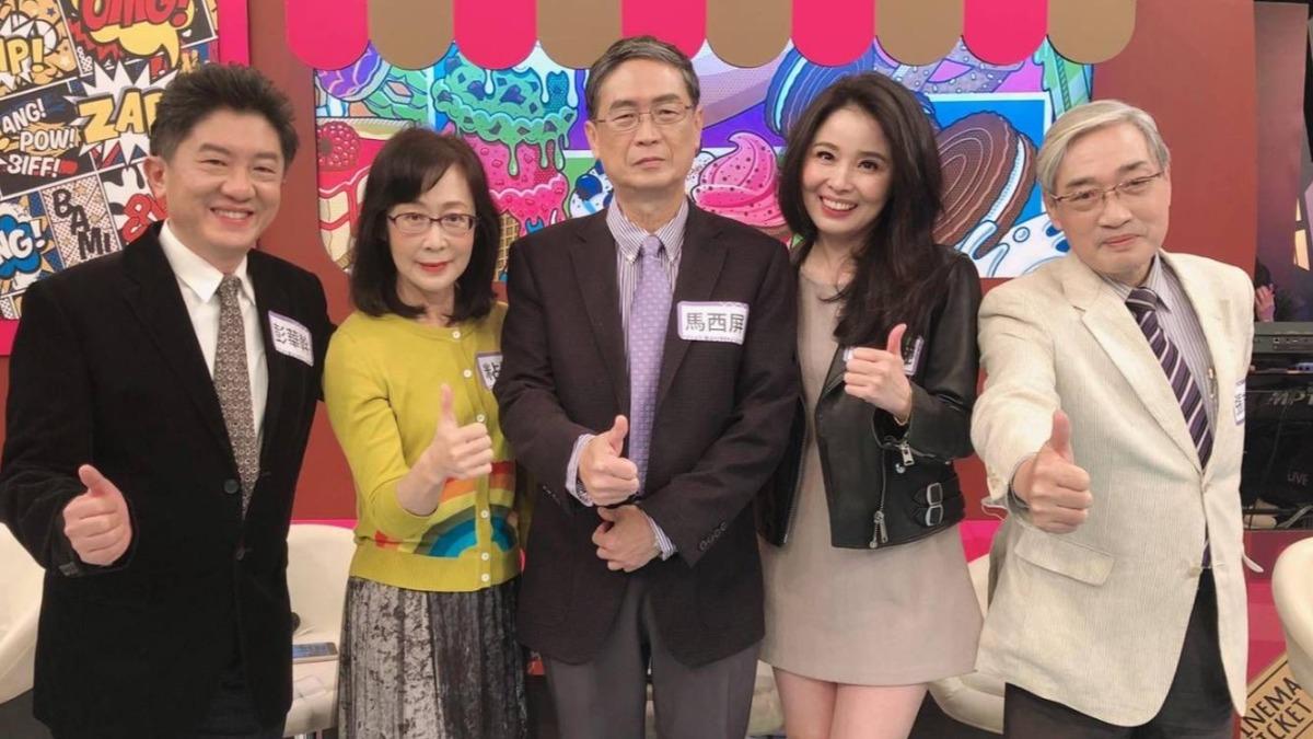 呂文婉（右二）曬出與張友驊（右一）的合照。（圖／翻攝自呂文婉臉書）