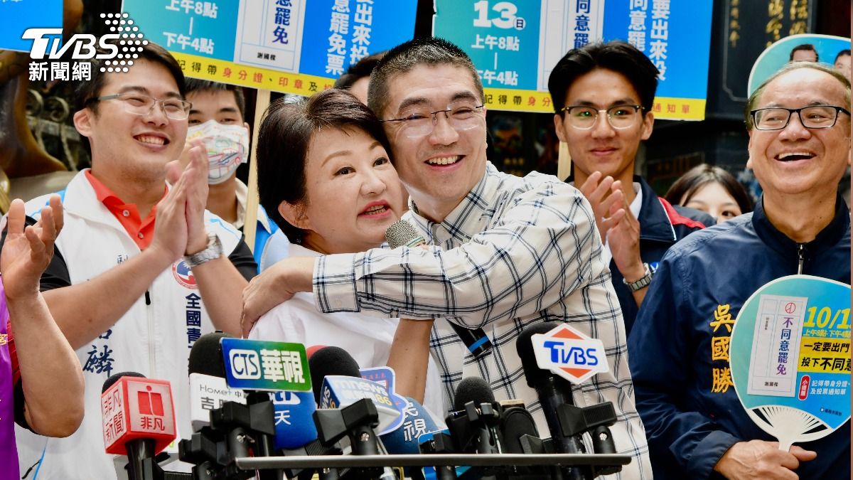十指緊扣、擁抱謝國樑 盧秀燕基隆「固樑」:安定才有好發展