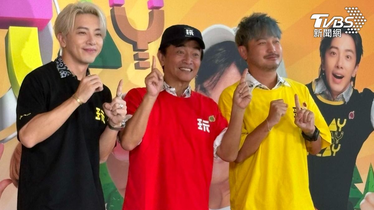 自小鬼離世後,隊服設計就添加一顆「小蘋果」的圖案紀念它。(圖/謝毅攝)