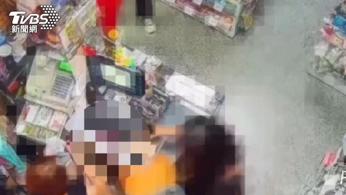 扯!玩具槍砸店員搶走5萬1千元 女搶匪落網稱「被附身」