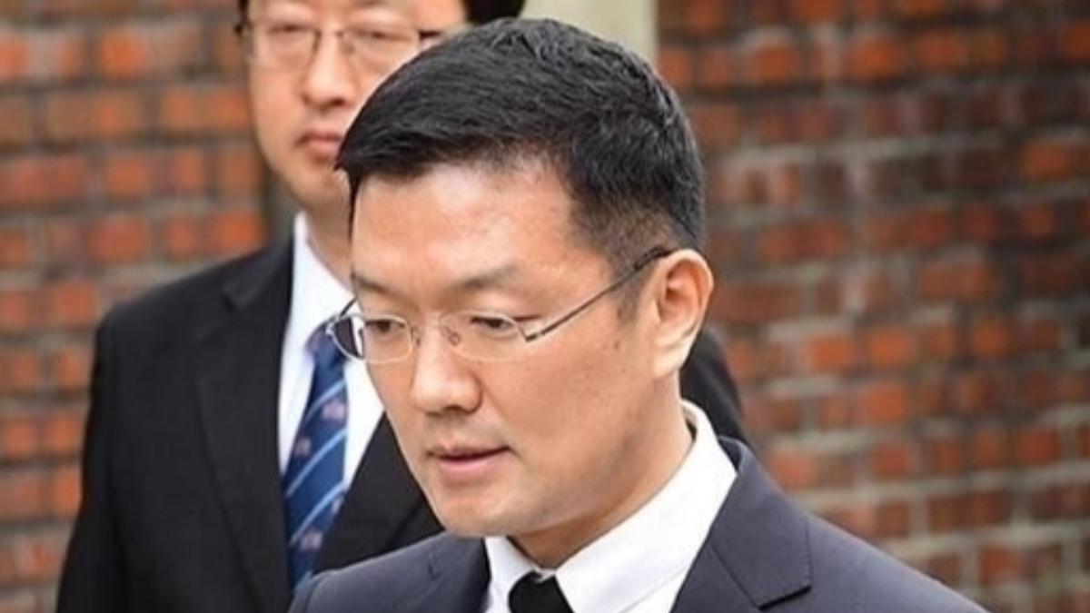 尹關在2010年至2019年與1名南韓人妻保持親密的私人關係並提供財務支持。（圖／翻攝自@bertoltbrechat）