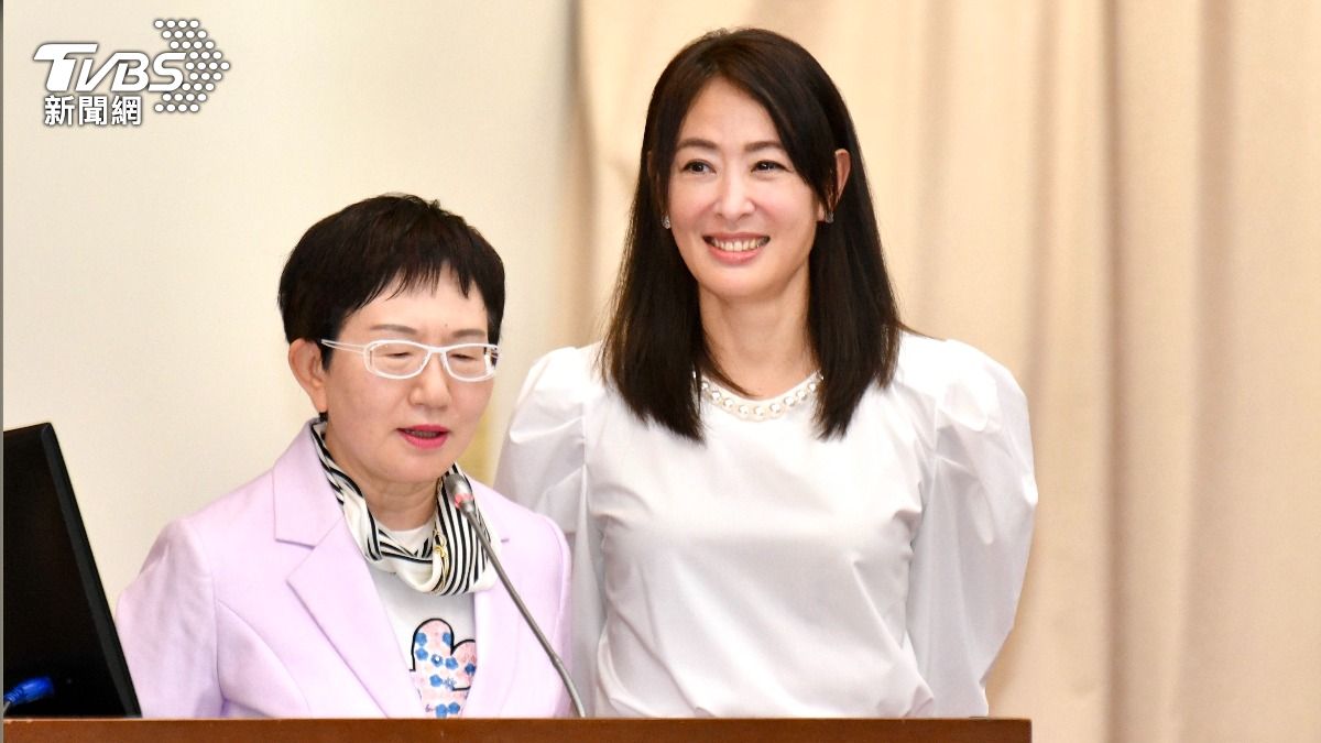 財政部長莊翠雲與101董座賈永婕。(圖/胡瑞麒攝)