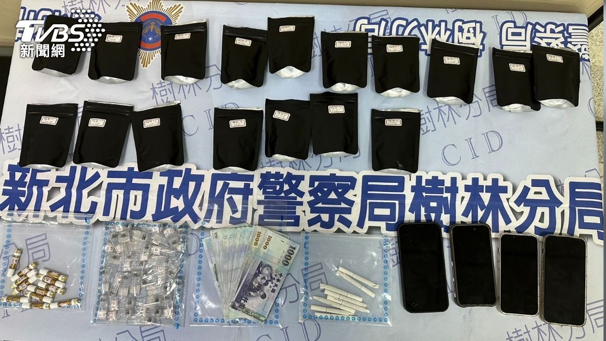 警方搗破販毒集團,查獲市價超過50萬元的毒品。(圖/TVBS)