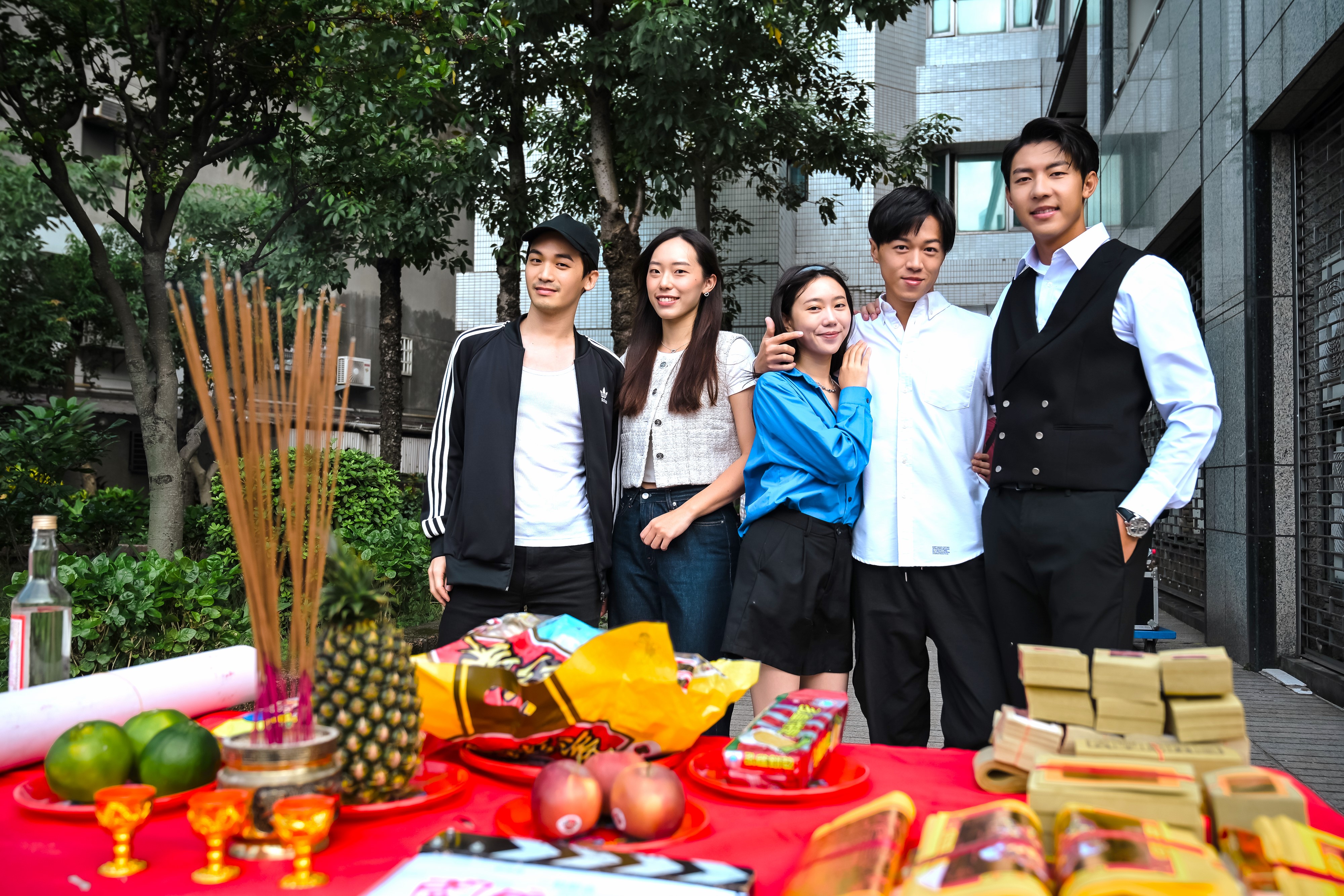 《一拍即合》由劉丞(右起)、游書庭、鄧雨忱、李又柔、杜韋立演出。(圖/艾迪昇傳播提供)