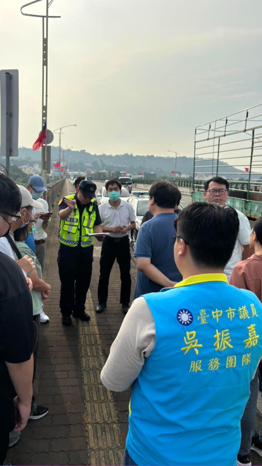 吳振嘉14日也與東勢分局召集各相關單位會勘。(圖/台中市議員吳振嘉提供)