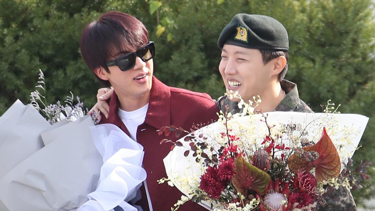BTS歸隊+1!j-hope才退伍Jin就來綁架 調侃弟弟:你是啥藝人?