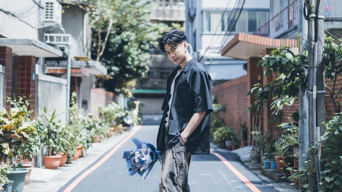 ChrisFlow新歌MV被虧是徵友影片。(圖/星河音樂工作室提供)