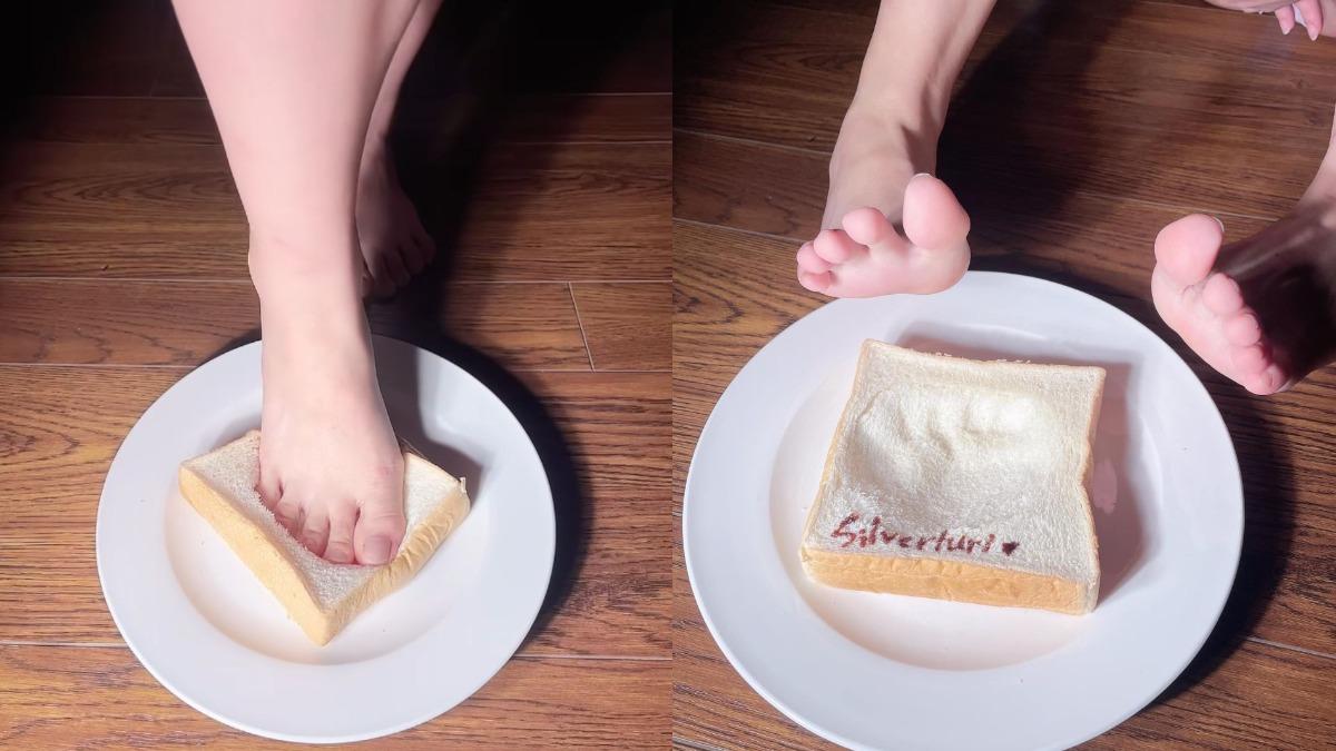 性感女Coser售原味「腳踩吐司」挨轟浪費!委屈:是對粉絲的愛