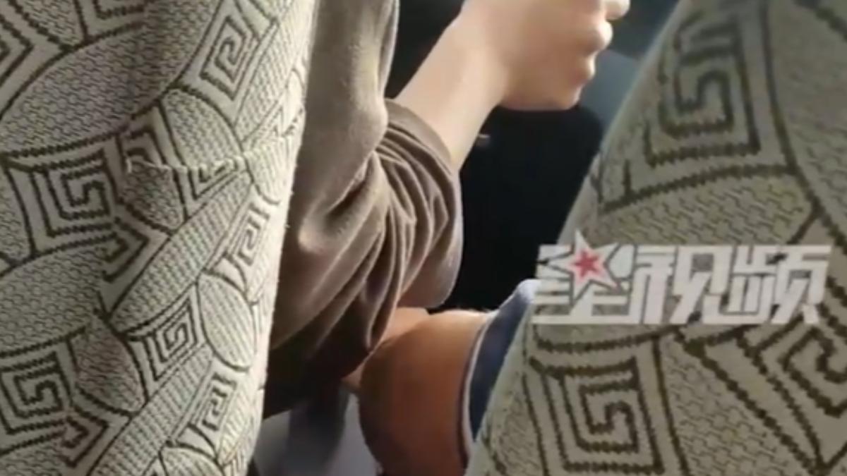陸駕訓班教練亂摸女學員大腿遭檢舉開除 網怒:簡單開除就沒事?