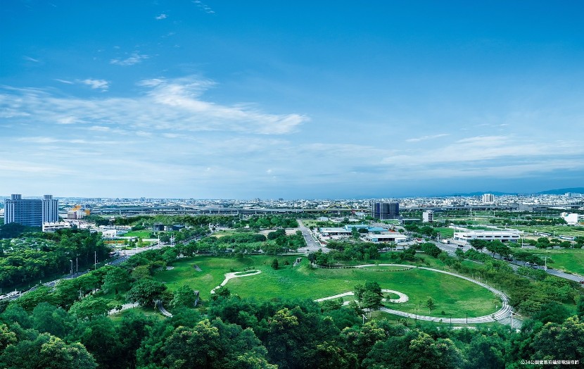 ▲「敦泰榮德段新案」坐享公園景觀開闊視野。十四期最大的完整綠意「公 34 公園」,可謂十四期重中之重。