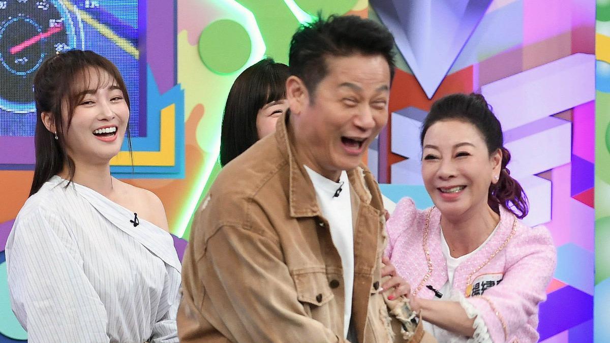 楊繡惠（右）和徐乃麟都曾被網友攻擊。（圖／華視提供）
