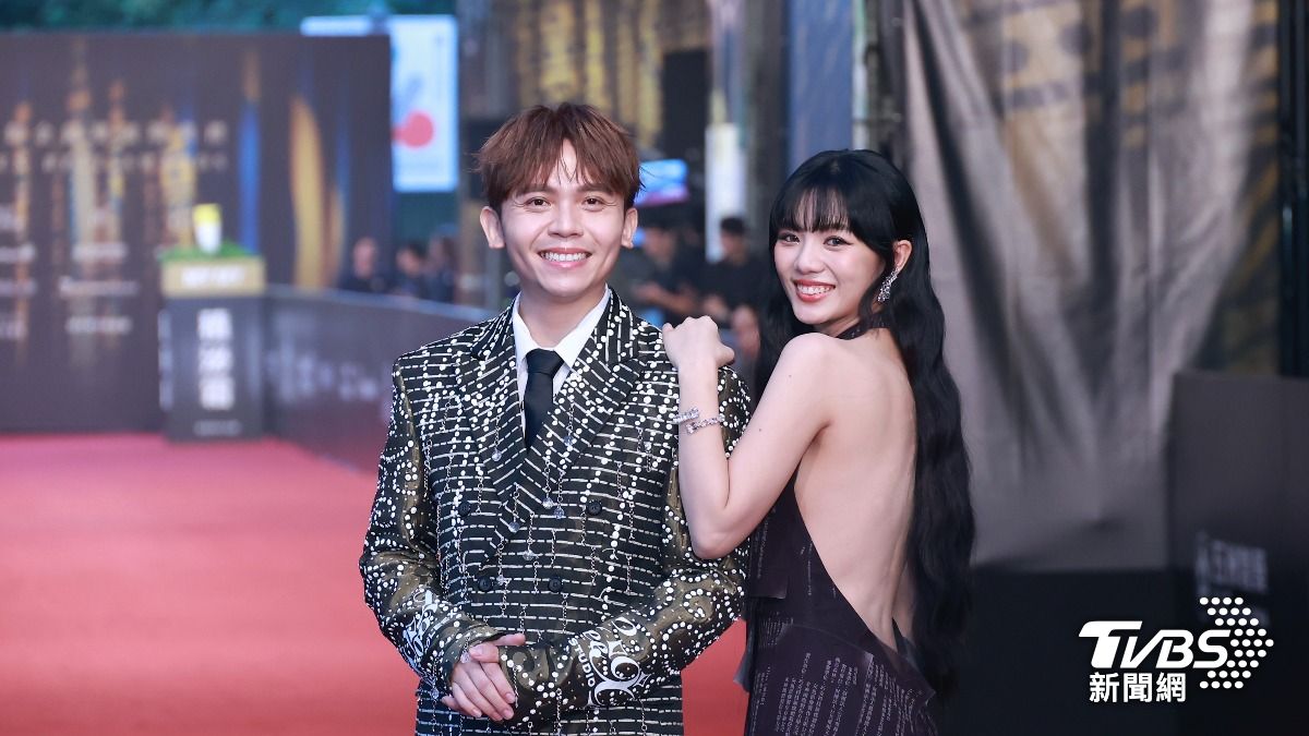 金鐘59/星光大道閃亮登場! 女主持「背部激裸」一轉身險走光