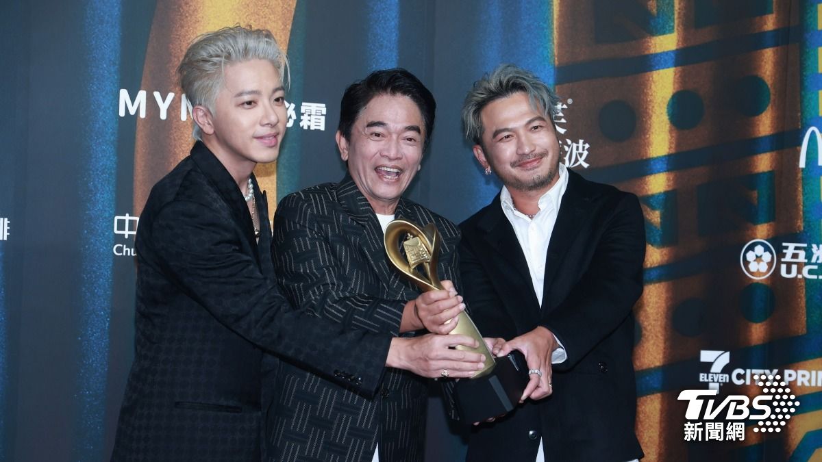 坤達（左起）、吳宗憲、KID《綜藝玩很大》受粉絲歡迎。（圖／TVBS娛樂組攝）