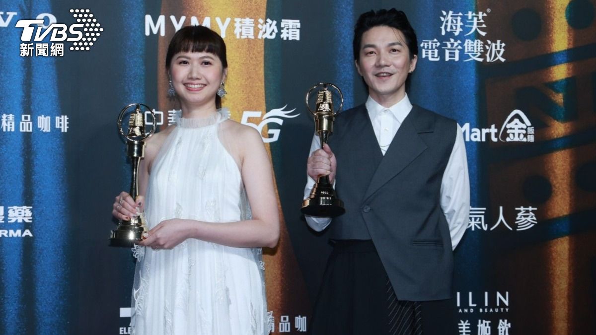 彭浩秦、陳韻如奪下兒童少年節目主持人獎。(圖/TVBS娛樂組攝)