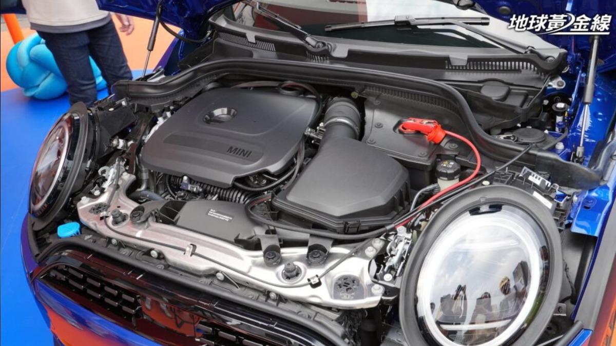 Cooper C車上搭載1.5升三缸渦輪增壓引擎,可輸出156匹馬力及23.4公斤米扭力。(圖/地球黃金線)