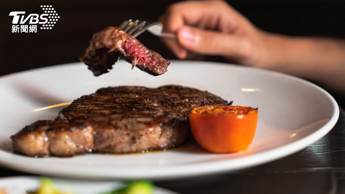 「這1種肉」吃多恐傷腎！風險增40%　醫示警：小心患心血管疾病