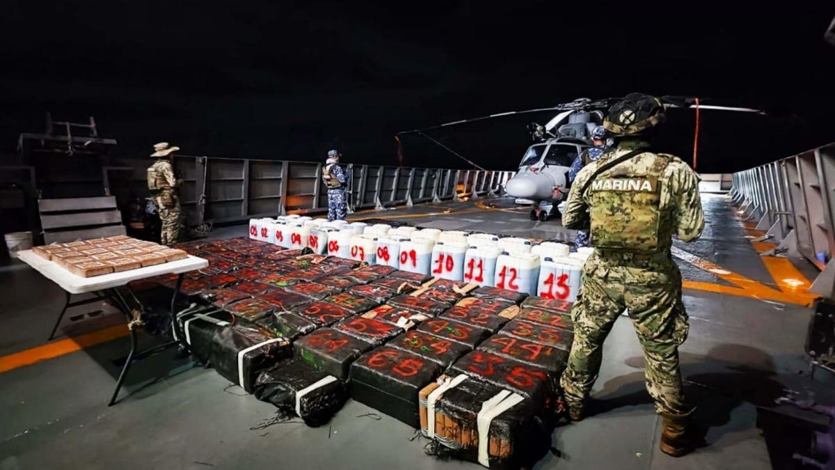墨西哥海軍稱這些毒品價值20億9900萬披索（約新台幣34億元）。（圖／翻攝自X@Radio_Formula）
