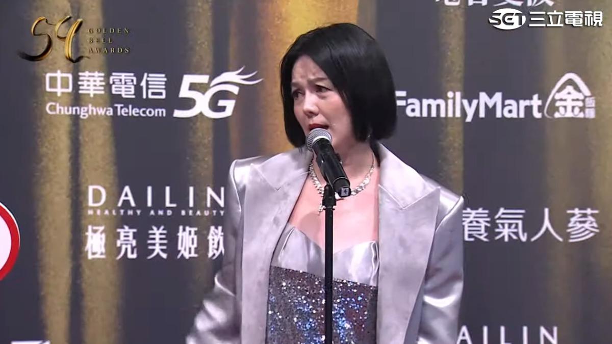 金鐘59/苗可麗紅毯突罵主持人! 連飆15秒台語:這樣可以了嗎?