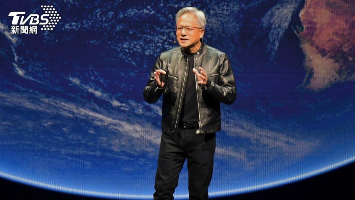 黃仁勳總穿皮衣不怕熱?曝昔要求冷氣開18度 她出手解決了
