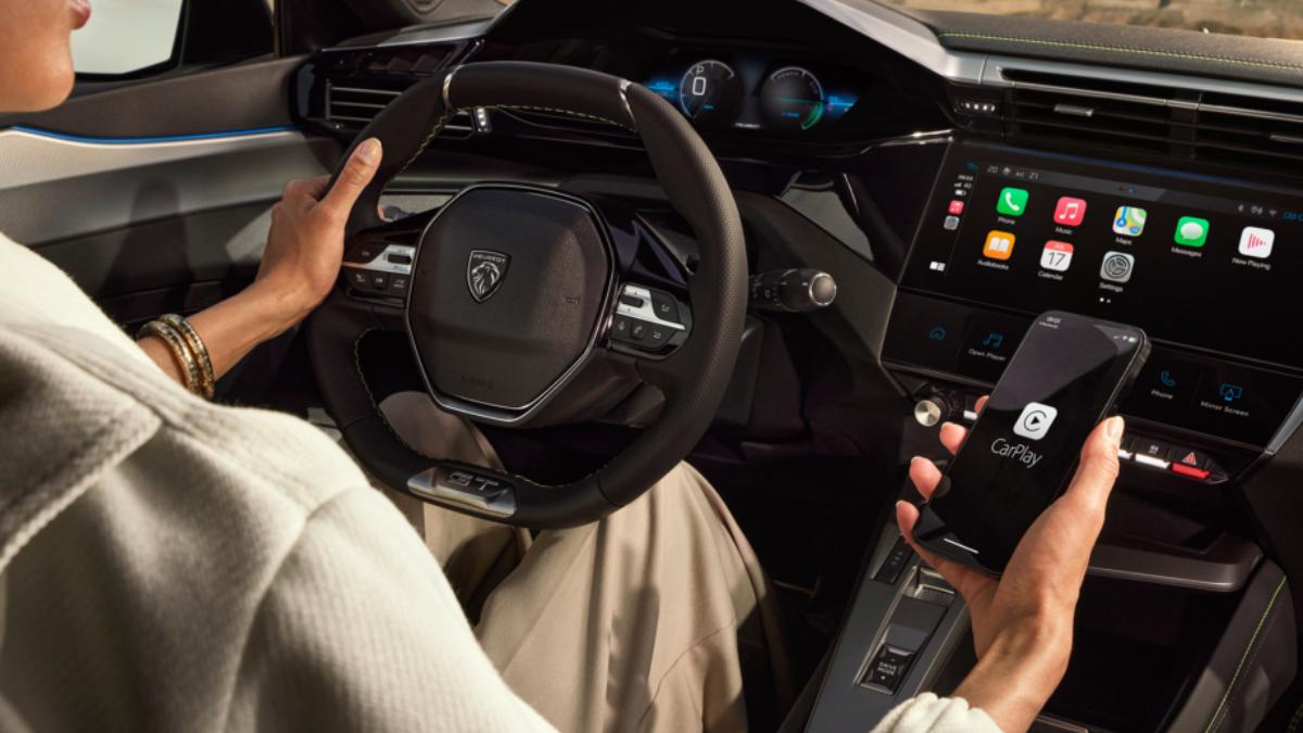 E-408也支援無線Apple CarPlay和Android Auto功能，實現更多智能化操作。（圖／Peugeot提供）