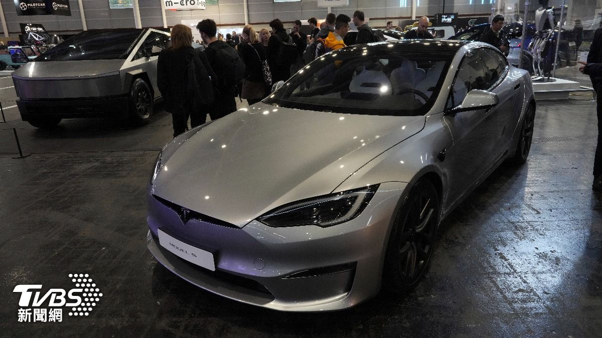憂特斯拉自動駕駛又惹出人命　美國對240萬輛車啟動調查