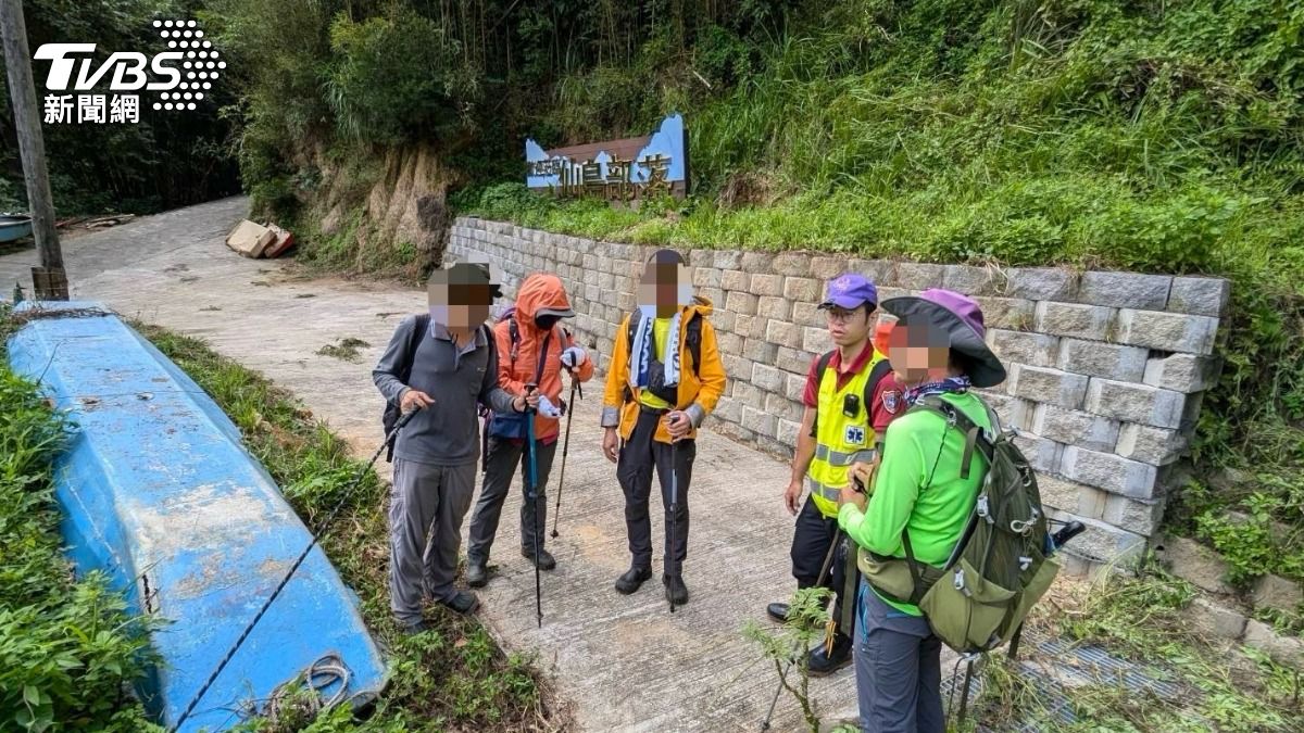 9人登山團糟恐怖虎頭蜂攻擊。(圖/TVBS)