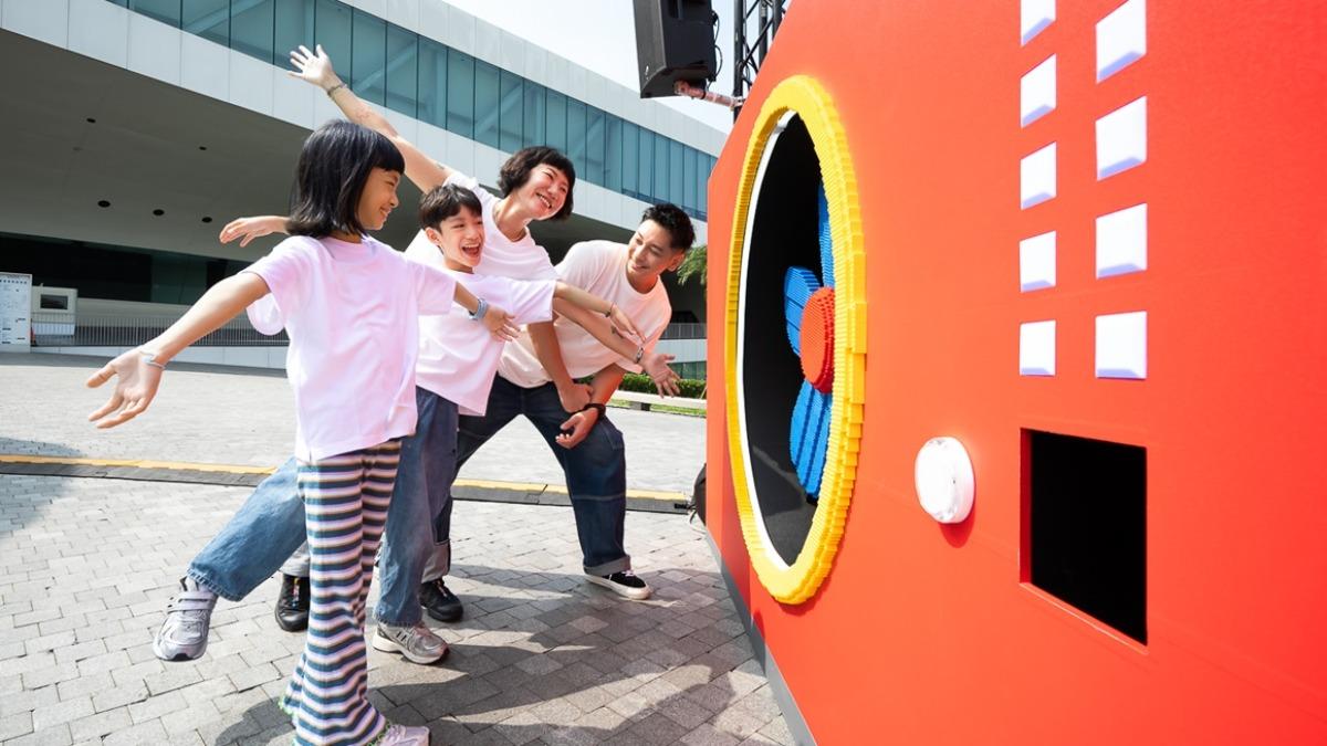 完成挑戰就能獲得「樂高降溫超能扇」。(圖/樂高提供)
