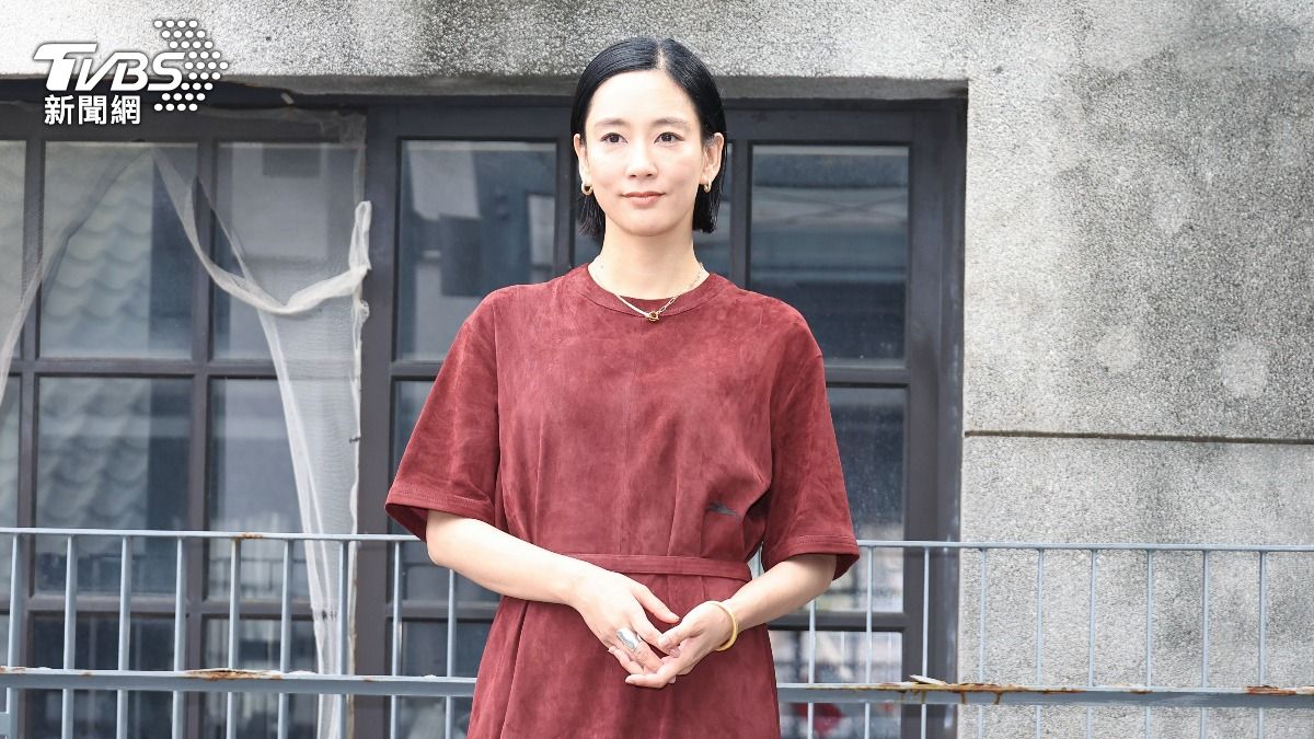 日劇女神水川麻美「零偽裝」出沒高雄拜拜　大呼雞腿便當歐伊系