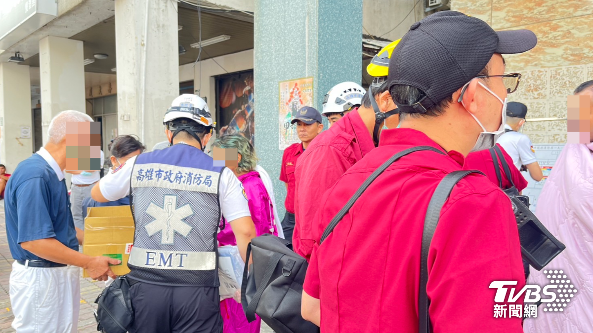 高雄火警釀成1死3傷。(圖/TVBS)
