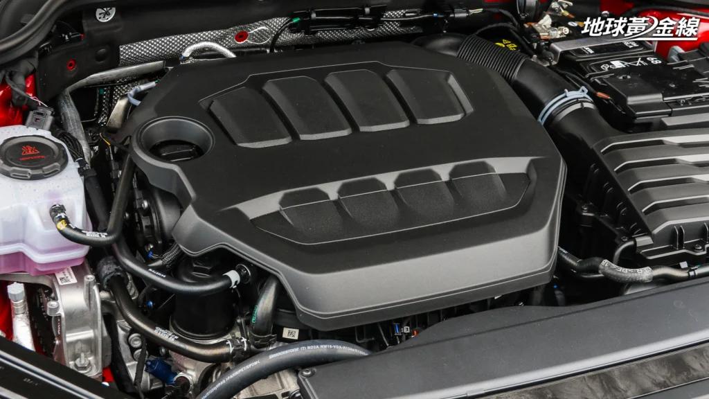 小改款後Octavia車系僅提供1.5 TSI e-TEC渦輪輕油電與2.0 TSI汽油渦輪增壓兩款動力形式。(圖/地球黃金線)