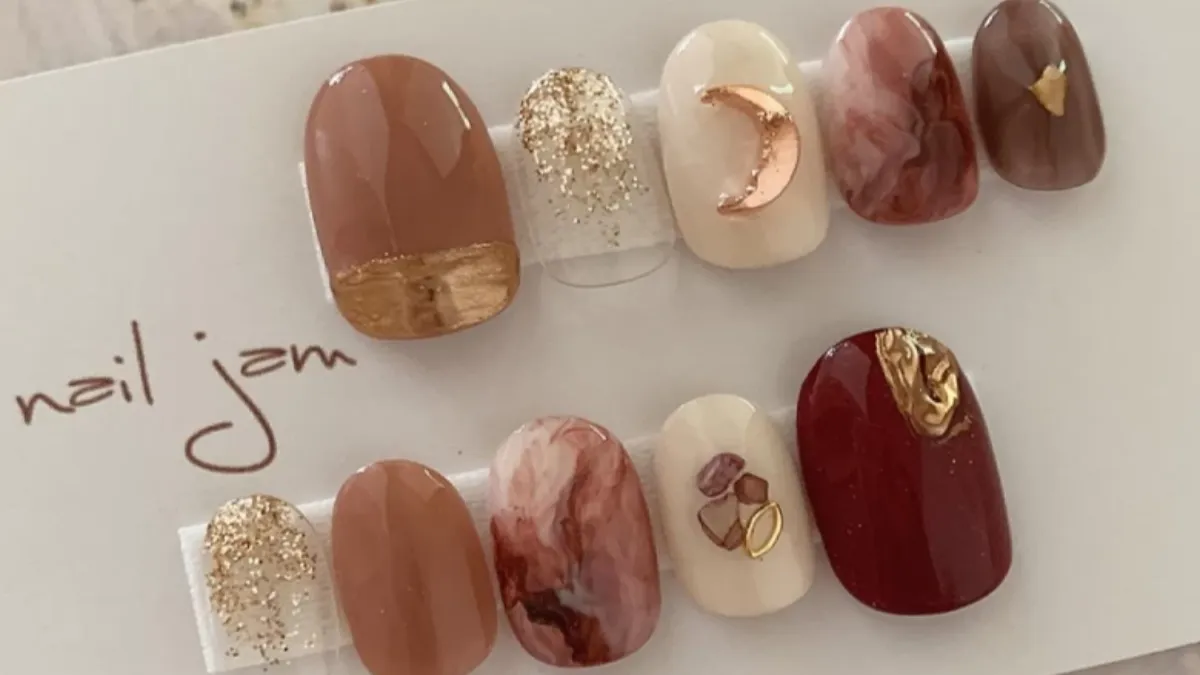 酒紅色美甲推薦。（圖／翻攝自IG@a.nailjam）