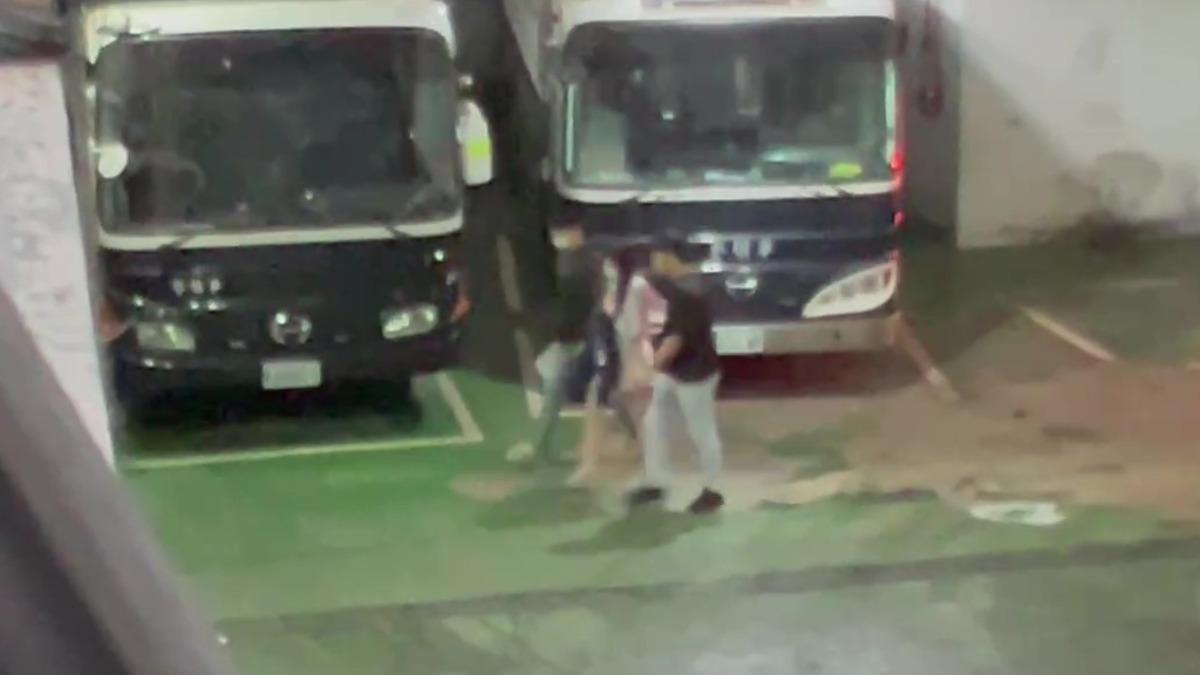 住5星飯店喊窮?最大黃牛夫妻背景曝 賣周董票獲利至少2百萬