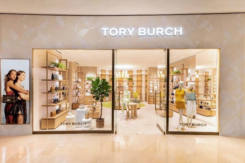 TORY BURCH 3家精品店全新開幕。(圖/翻攝自TORY BURCH官網)