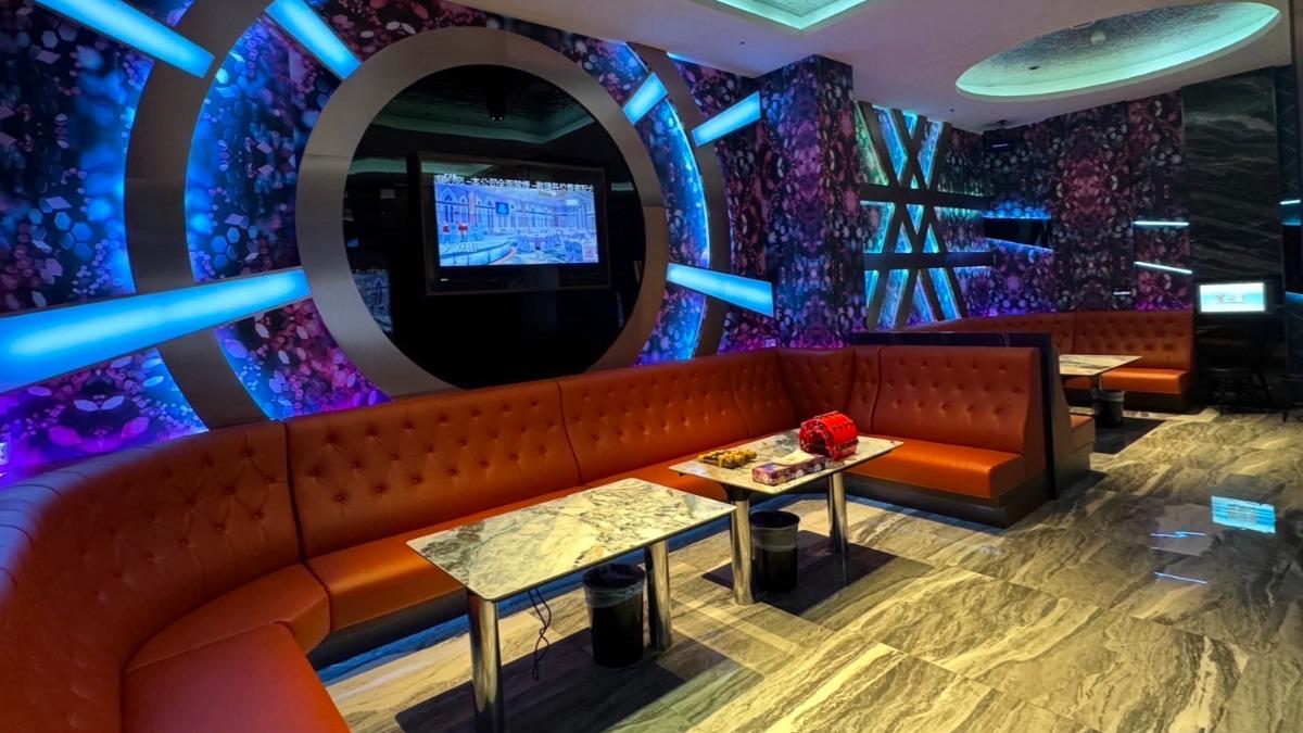 27年「連鎖KTV」關店!整棟直接拆了 全夷為平地