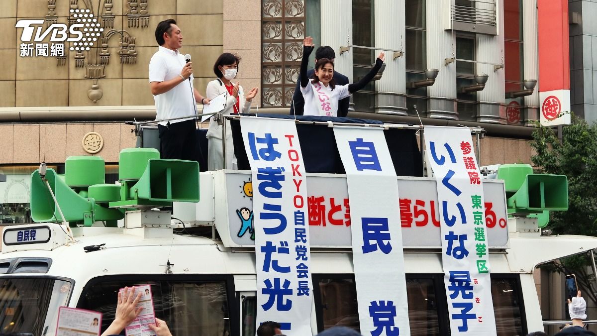 日本女性候選人1/4曾遭「拜票騷擾」 被男選民強抱、摸臀